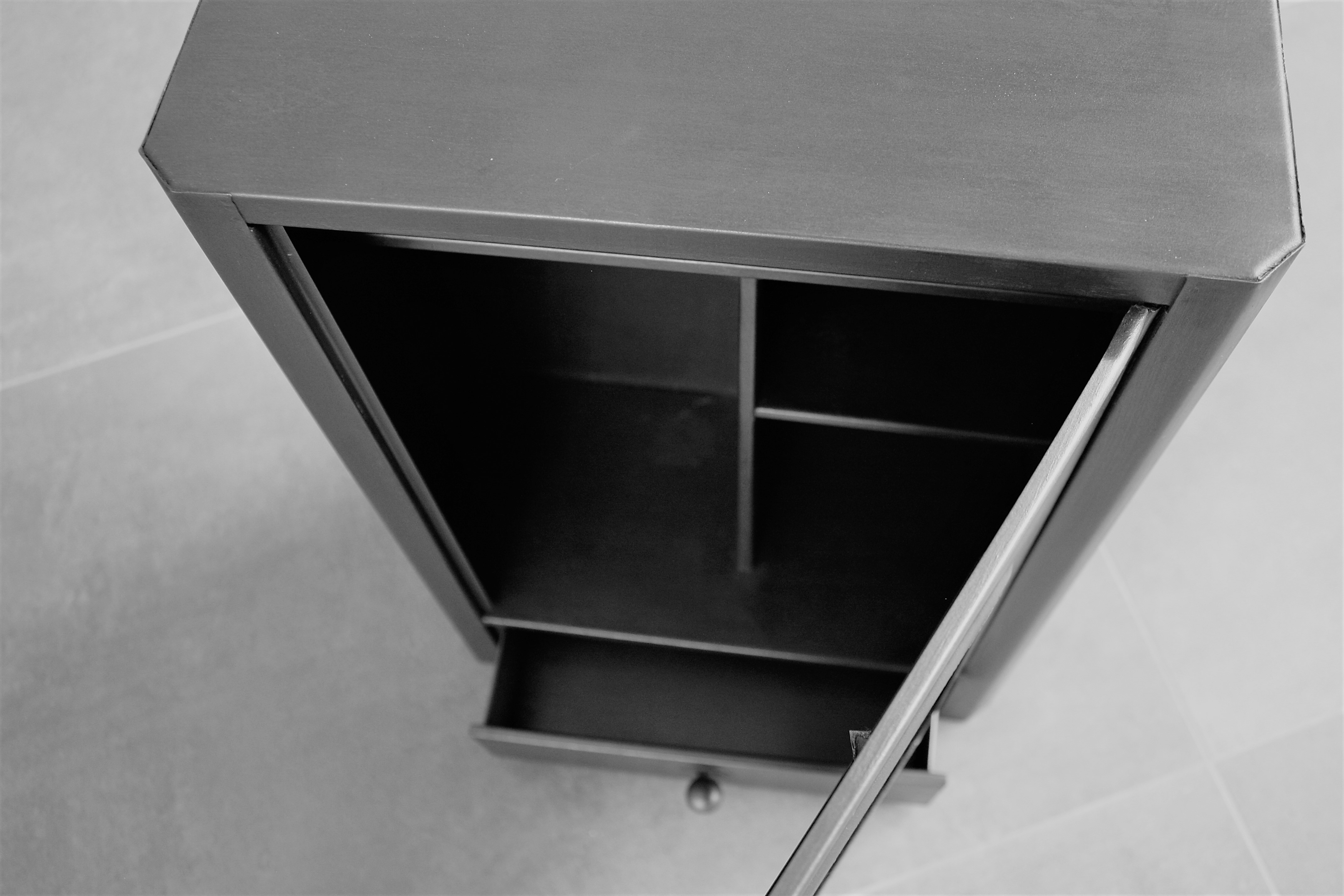 Armoire à pharmacie