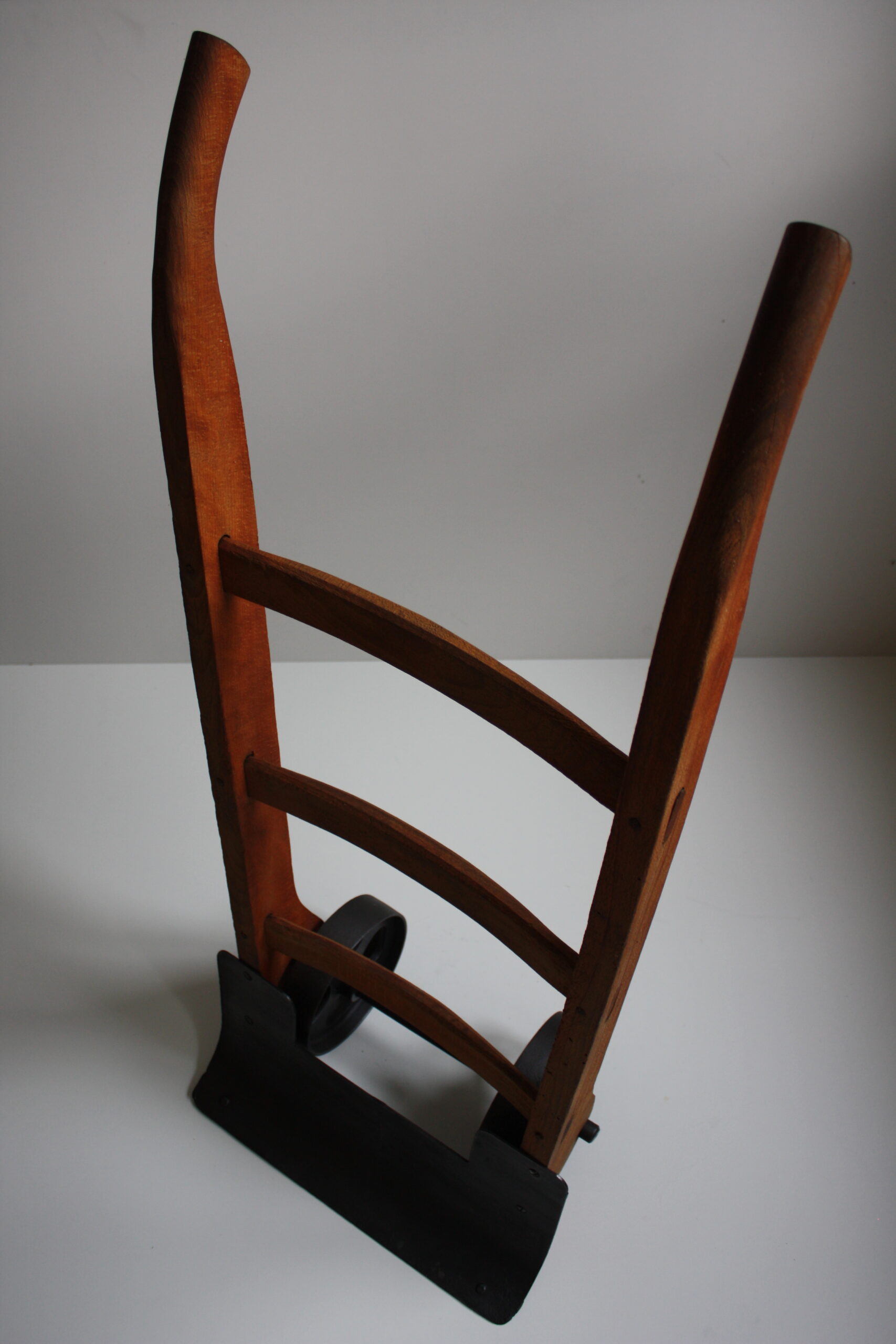 Diable en métal et bois