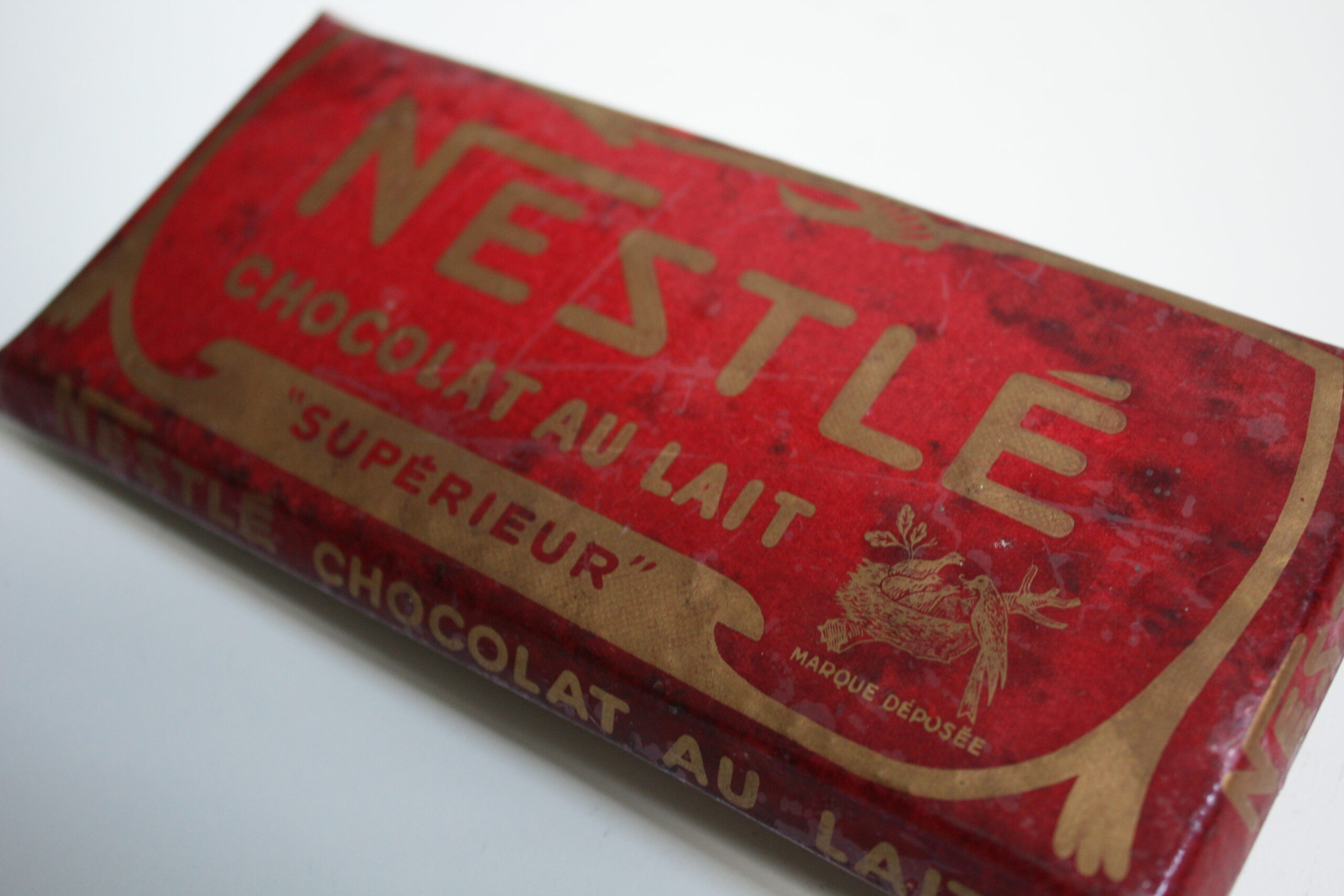 Plaque de chocolat publicitaire | Nestlé