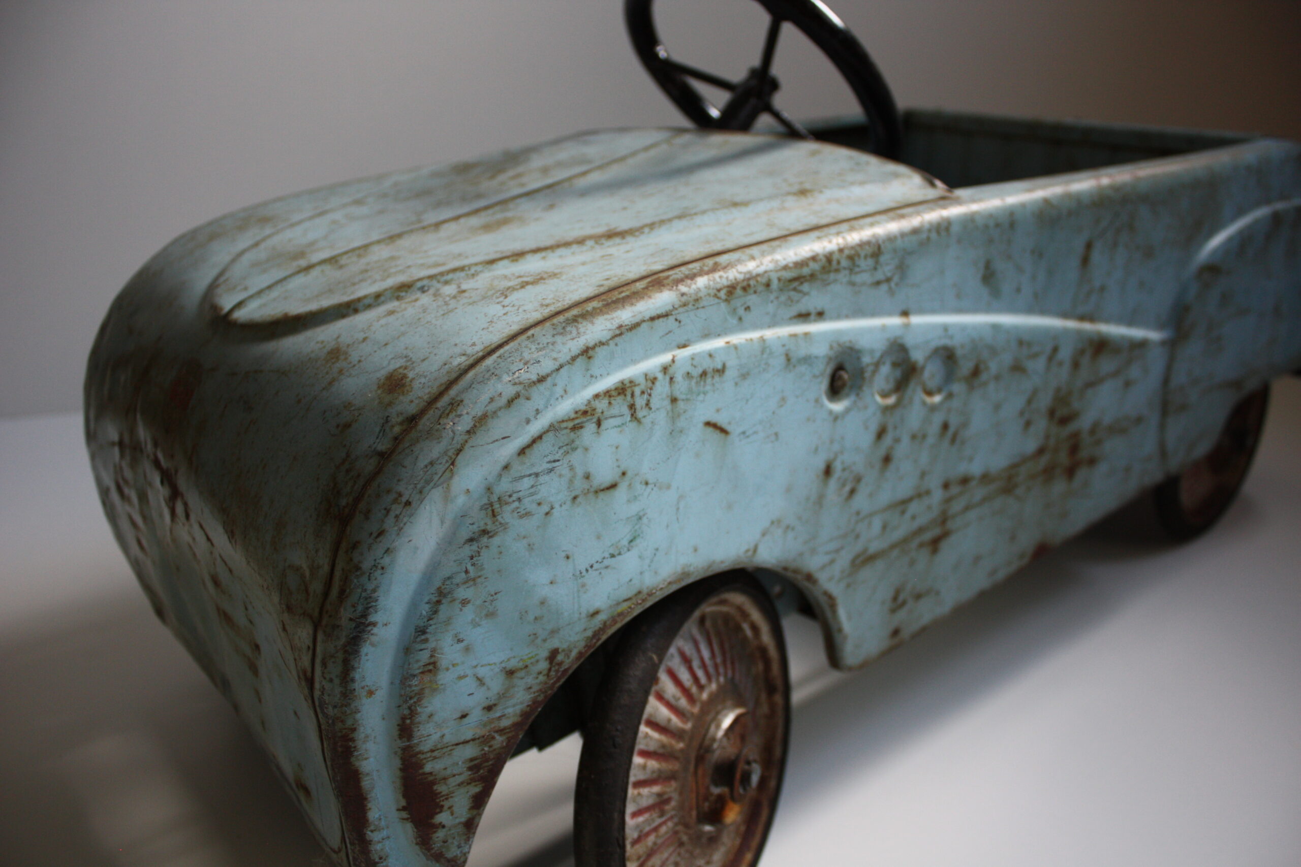 Voiture à pédales de marque | GUI
